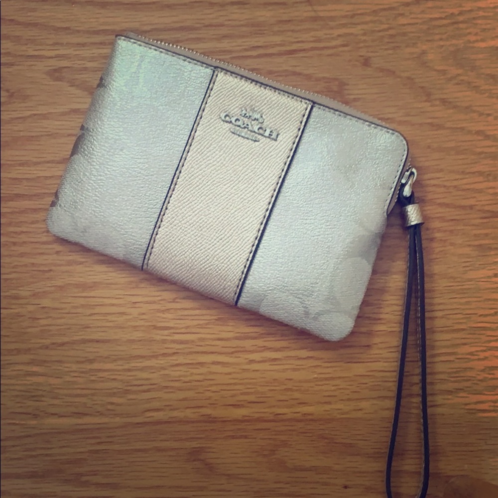 Small Coach wristlet